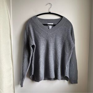 Sweater Grey Merino Wool blend V-Neck-Size M